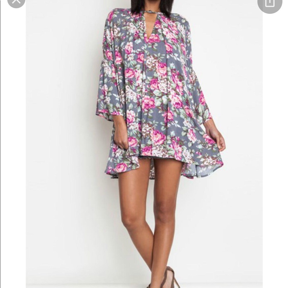 Umgee gray and pink floral, deep v neck dress or Tunic style top